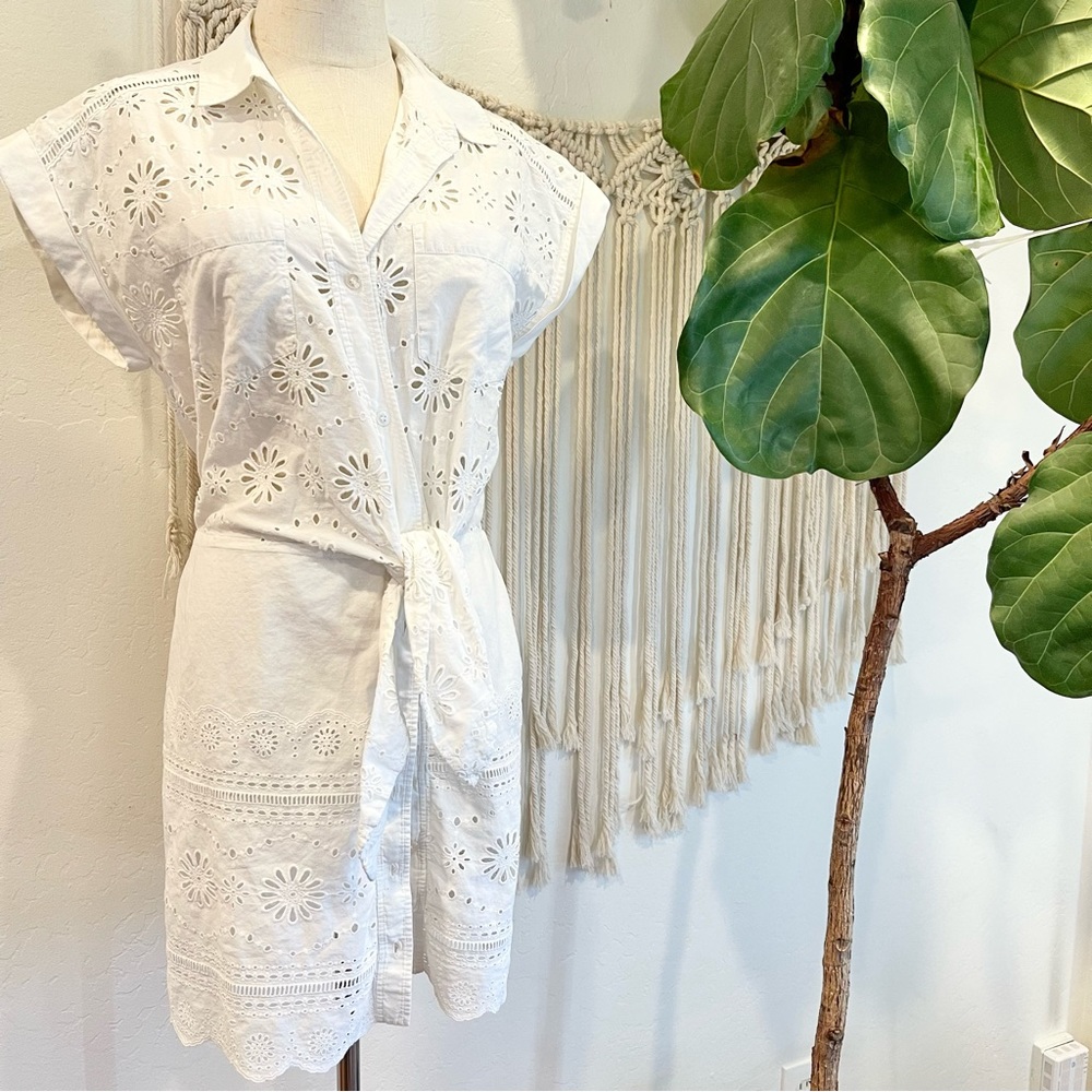 Veronica Beard Bettina White Eyelet Minidress Short Sleeve Button Dress Med / 6 - Picture 6 of 10